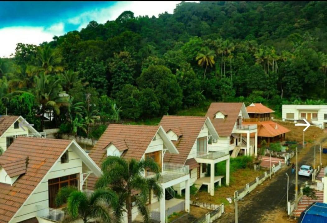 Nest Resorts Athirappilly Exteriör bild