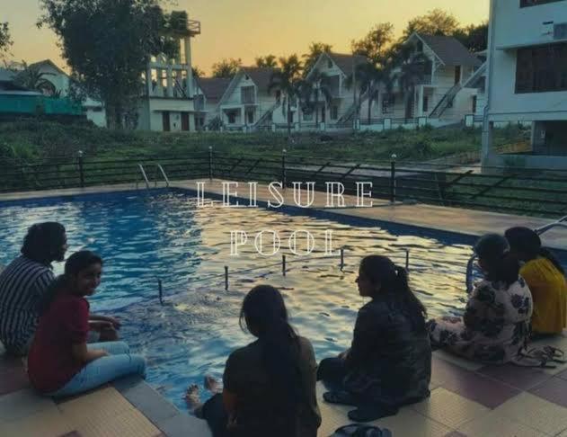 Nest Resorts Athirappilly Exteriör bild